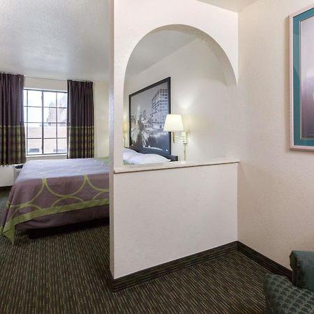 Hotel Super 8 By Wyndham Tulsa/Downtown/East Exterior foto